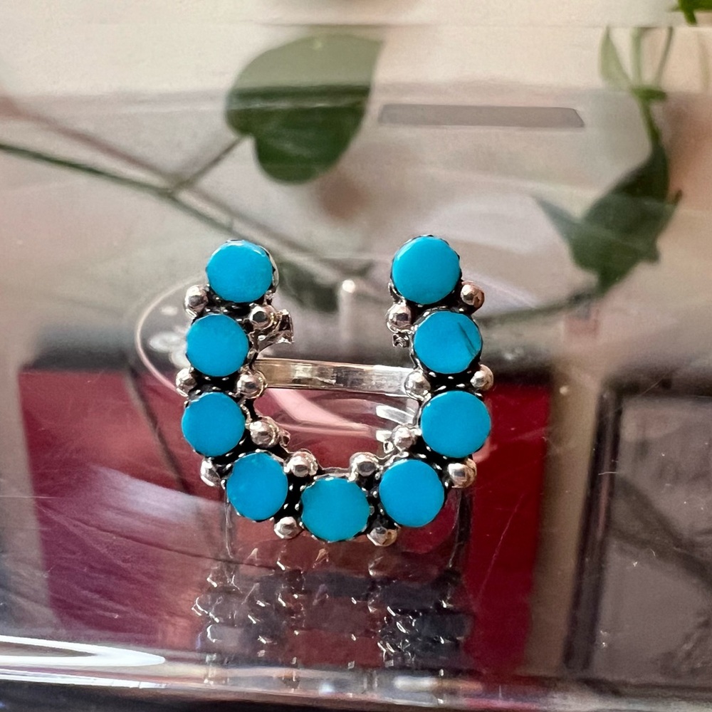 🩵 Turquoise Horseshoe Ring, Sterling Silver, Size 7, New with Original Blue Box - Picture 7 of 15